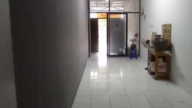 Ruko Jalan Utama Poris Traffic Ramai