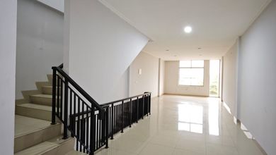 Ruko Green Village 4 Lantai Cipondoh 