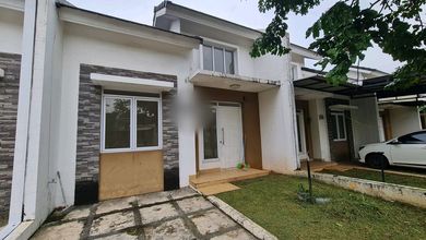 Rumah Depan Taman Serpong Natura Cluster Cattleya