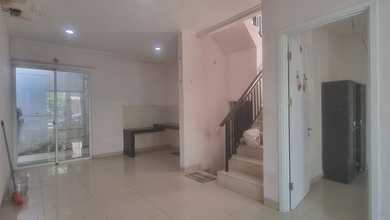 Rumah 6x15 Green Lake City