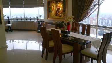 2 Unit Gandeng Plong Apartemen Taman Anggrek Jakarta Barat