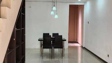 Rumah 2½ Lantai di Permata Taman Palem Jakarta Barat