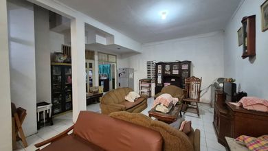 Rumah Luas 280 M² di Jakarta Barat