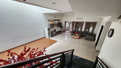 Dijual Cepat Rumah Mewah Green Ville Hook 4 Lantai Rapih Terawat Siap Huni