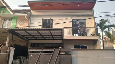 Disewa Rumah Jakarta Barat Semi Furnis 3 Kamar Bebas Banjir