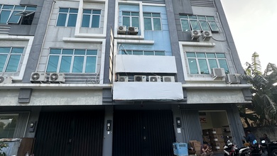 Dijual / Disewakan Ruko Hoki Toho Pik Dijamin Sukses Lb 250m Furnis