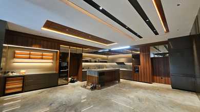 Dijual Rumah Mewah di Puri Indah. Ada Kolam Renang. Semi Furnish