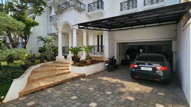 Rumah Mewah di Lebak Bulus, Dekat Dengan Mrt Fatmawati