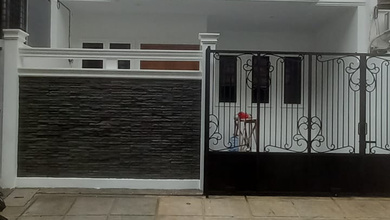 Siap Huni, Rumah, 2 Lantai, SHM, bisa KPR,