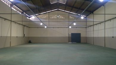 Gudang Plong Ada Kantor Posisi Boulevard di Jl. Raya Salembaran, Salembaran Jati, Kec. Kosambi, Kabupaten Tangerang, Banten, Tangerang