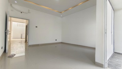  Rumah Baru 3 Lantai SHM - Sertifikat Hak Milik