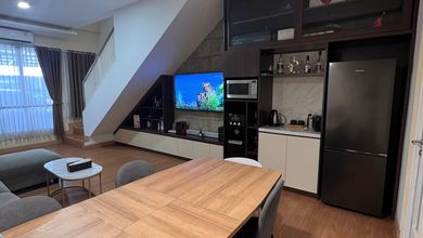 Full Furnished, Rumah, 2 Lantai, SHM, bisa KPR,