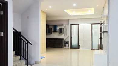 Rumah Sudah Renov Semi Furnish Minimalis Siap Huni