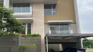 DIjual Cepat Rumah Golf Island Symphony Siap Huni