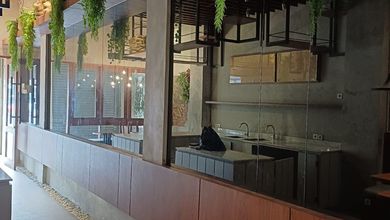 Di Sewakan Ruko Siap Huni.. Lokasi Ramai