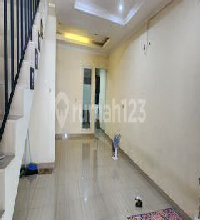 Dijual Rumah di Duta Garden, 2 Lantai Hadap Barat