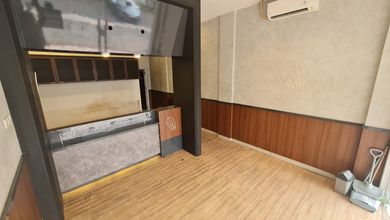 Ruko Citra 8 , 2 Lantai , Hadap Jalan, Sangat Cocok Buat Cafe, Resto Dan Kantor Atau Ecommerce