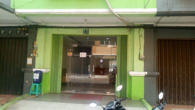 Ruko Gandeng 3, Seberang Hotel Royal Palem Ce Cengkareng
