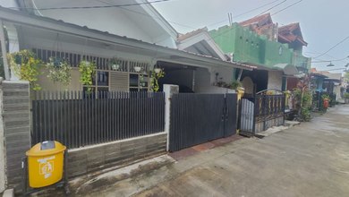Rumah 1 1/2 Lantai Perumnas 3 Kel Aren Jaya Bekasi Timur