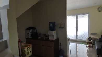 Dijual cepat rumah sudah renovasi dan full furnish di palm blossom pegadungan jakarta barat