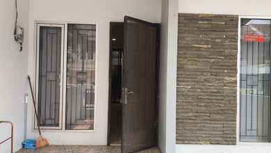 Disewakan Rumah Rapi Hadap Utara Semi Furnish 5X20 di Citra 2 Ext Cengkareng Jakarta Barat