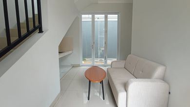 Rumah Modern area Graha Raya, Tangerang Selatan, Luas 67 m2