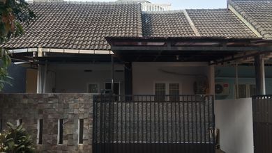 Dijual cepat rumah rapi semifurnish di banjar wijaya cipondoh tangerang