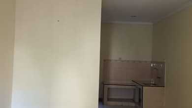 Disewakan Rumah Rapi Siap Huni di Taman Palem Lestari Cengkareng Jakarta Barat
