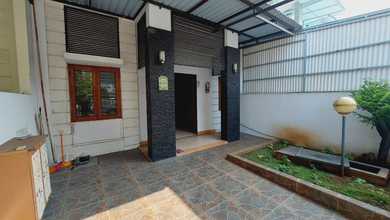 Disewakan Rumah Rapi Uk 6X18 di Cengkareng Timur Jakarta Barat