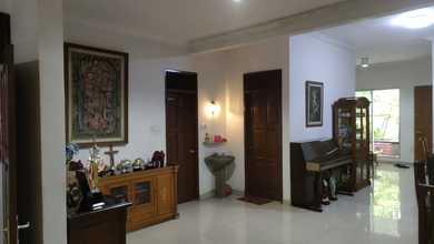 Dijual/Disewakan rumah full furnish rapi siap huni di perumahan taman semanan indah jakarta barat