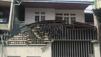 Dijual Rumah Bentuk Ngantong LT 264 di Jelambar Jakarta Barat
