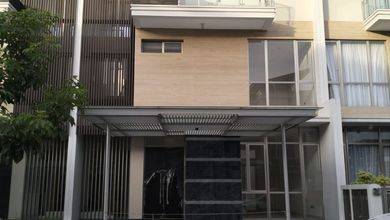 Rumah Premium area Golf Island, Jakarta Utara, LT 311 m2