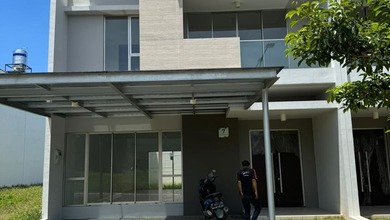 Rumah Eksklusif Luas 200 m2, di Golf Island, Jakarta Utara