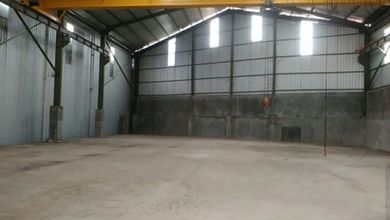 Gudang Kav Dpr Hadap Timur Plus Crane Hoist 3 Ton