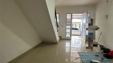 Rumah Green Lake City Cluster West Europe