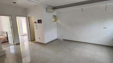 Disewakan Rumah Green Lake City Cipondoh Tangerang