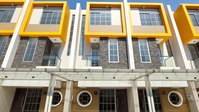 Rumah di pik2 ukuran 4,5x10. 3 lantai brandnew