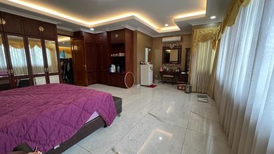 Rumah di pluit selatan 2 Lantai SHM Bagus Timur