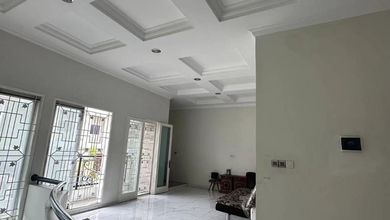 Dijual Rumah Taman Grisenda Uk 10x20, Bagus Utara