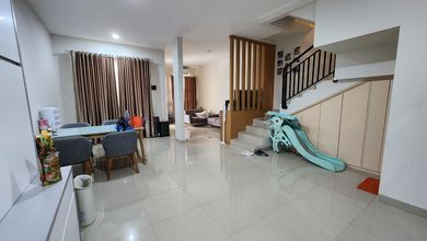 Rumah 2,5lt Premiere Residence Graha Raya Alsut