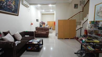 Dijual Rumah Hoki. Siap Huni. Cantik. Indah Dan Nyaman. Di Daerah Sunter Jakarta Utara Rumah SHM di Sunter