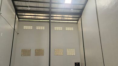 Disewakan Gudang Lokasi Strategis Di Daan Mogot Dengan Office 2 Lantai Bisa Masuk Container 40 Ft Gudang di Daan Mogot Lainnya 400.0 m²