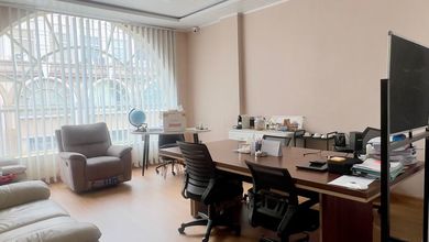 Dijual Ruko Crown di Green Lake City Sudah Direnovasi Menjadi 4.5 Lantai Hadap Selatan