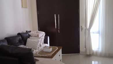 Rumah, 2 Lantai, SHM, di Cipondoh,