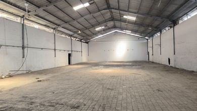 Disewakan Gudang Di Kavling Dpr Cipondoh Tangerang Hadap Boulevard Row Jalan Besar Gudang di Cipondoh 1100.0 m² Lainnya