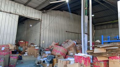 Di Jual Gudang Murah Hitung Harga Tanah Saja Lokasi Cipondoh Kavling Dpr Blok D Tangerang Gudang di Cipondoh 1400.0 M² Unfurnished SHM