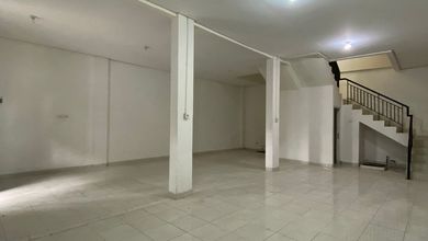 Ruko Gandeng Pasar Laris Kosambi 2 ruko jadi 1 lokasi aman dan nyaman parkiran luas