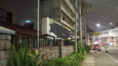 Tanah bekas pabrik roti saja pinggir jalan raya sangat strategis