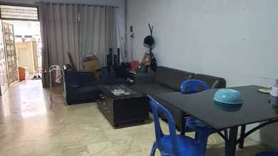 Rumah Muara Karang siap huni atau bangun ulang