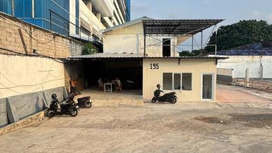 Dijual Tanah dan Bangunan di Pluit. Lokasi Strategis